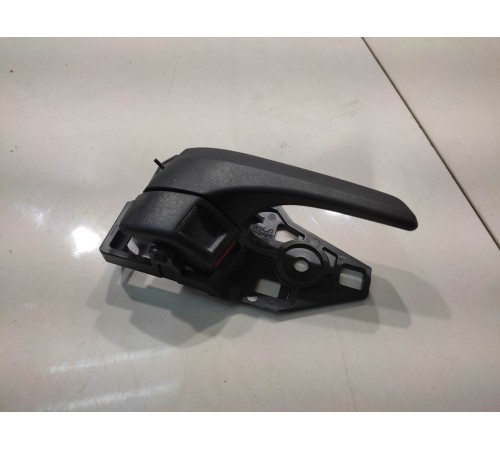 Ручка двери (задняя, правая, внутренняя)