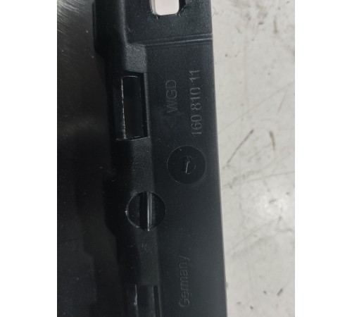 Накладка двери (передняя левая)