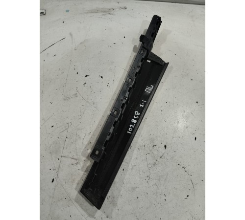 Накладка двери (передняя левая)