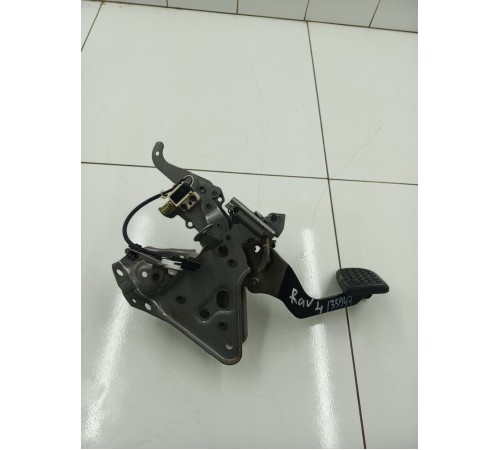 педаль тормоза