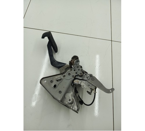 педаль тормоза