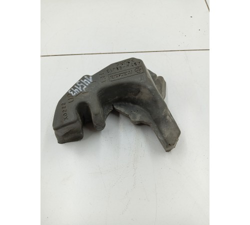 Пыльник крыла передний левый