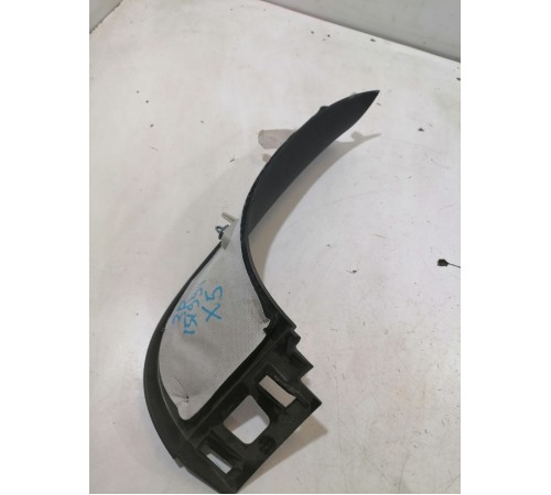 Обшивка крышки багажника правая верхняя