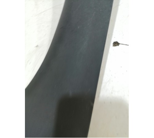 Обшивка крышки багажника правая верхняя