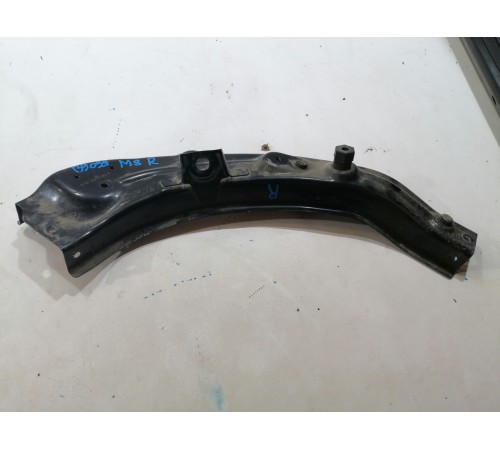 Кронштейн фары правый верхний