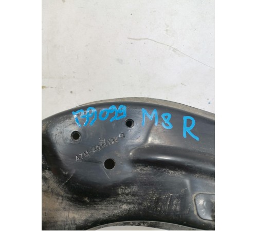 Кронштейн фары правый верхний