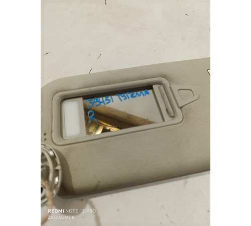 Козырек солнцезащитный правый