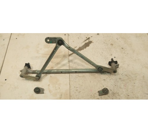 Трапеция стеклоочистителей передних