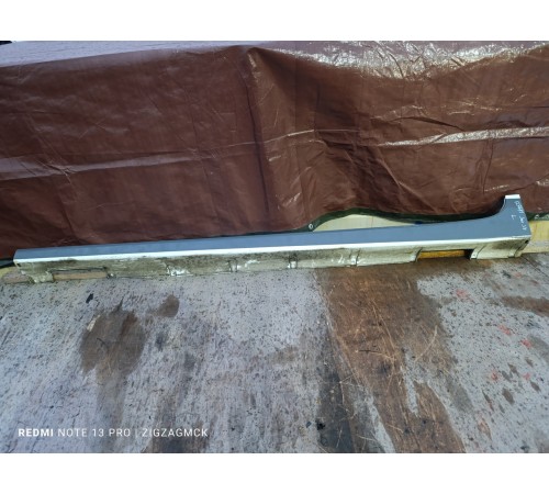 Накладка порога левая