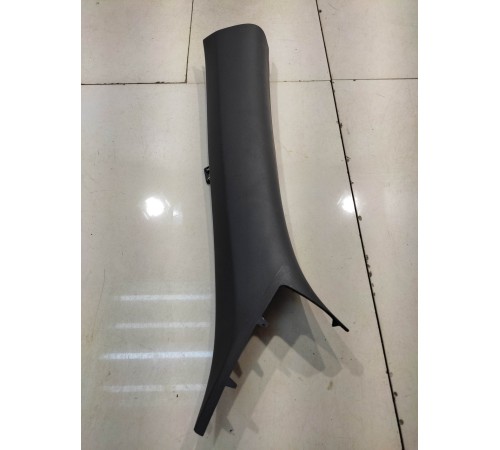 Обшивка стойки (передняя, правая)