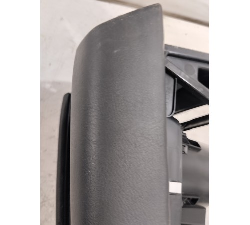 Подстаканник центральной консоли