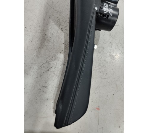 Подстаканник центральной консоли