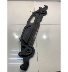 Накладка замка капота