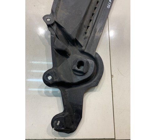 Накладка замка капота