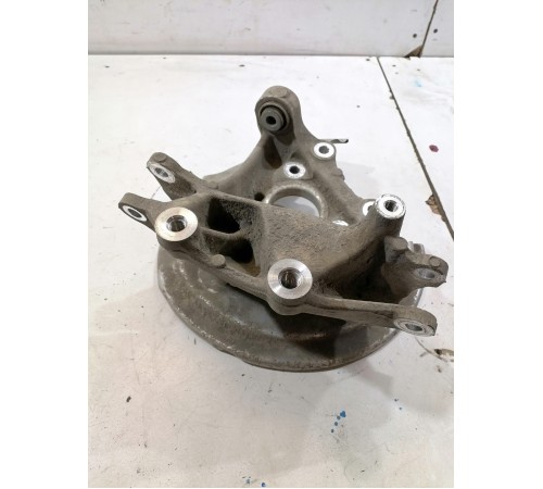 Кулак поворотный задний левый