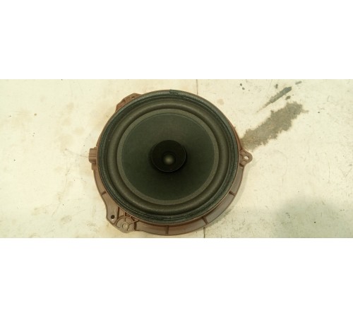 Динамик задний левый