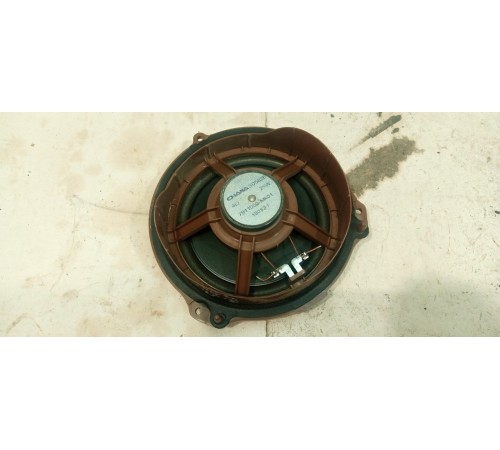 Динамик задний левый