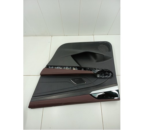 Обшивка двери задняя правая