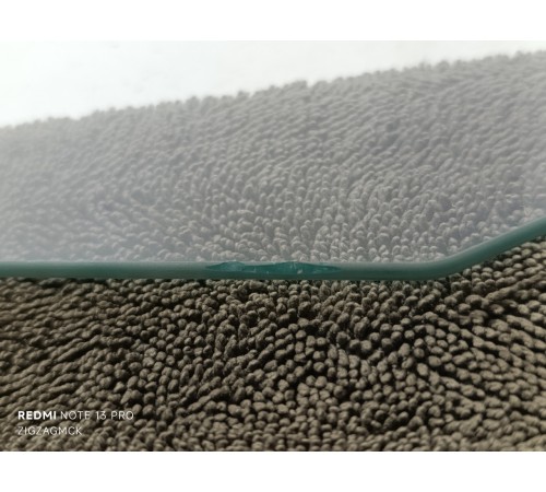 Стекло двери переднее правое