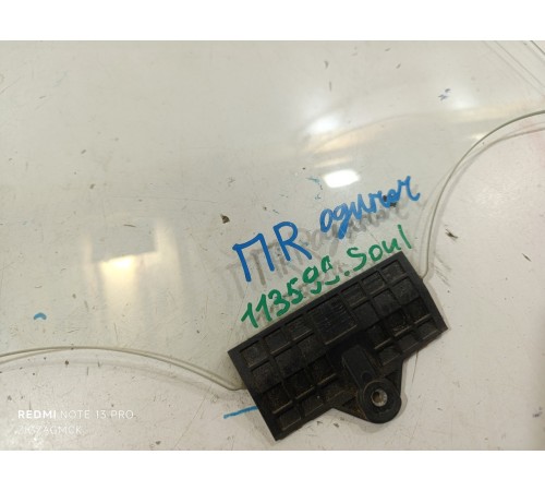 Стекло двери переднее правое