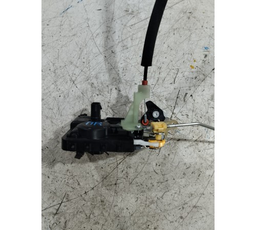 Замок двери передний правый