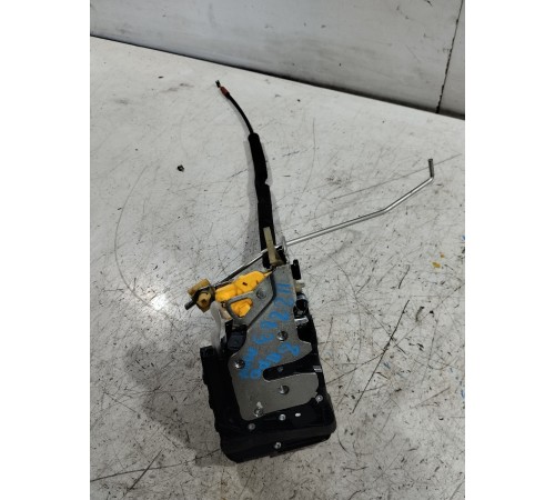 Замок двери передний правый