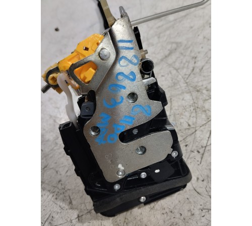 Замок двери передний правый