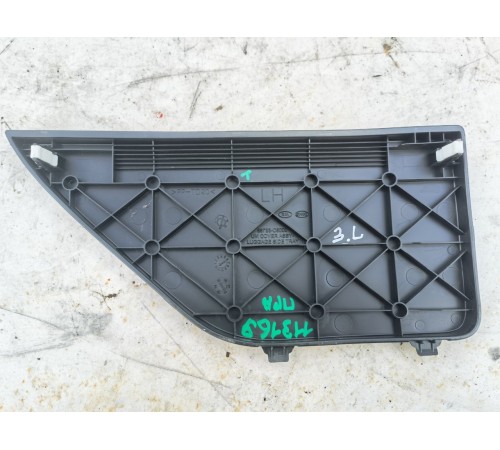 Накладка обшивки багажника задняя левая