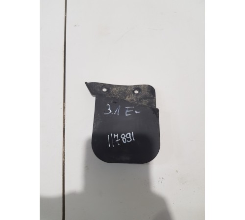 Брызговик задний левый