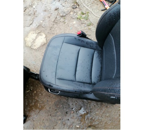 Сиденье переднее левое