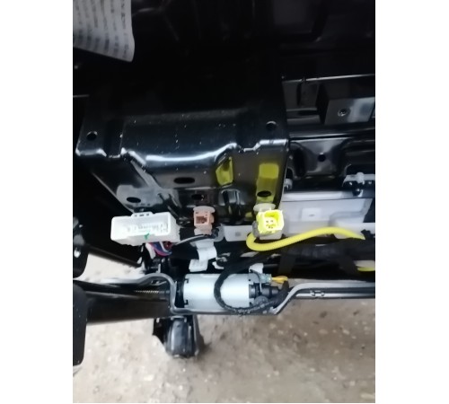 Сиденье переднее левое