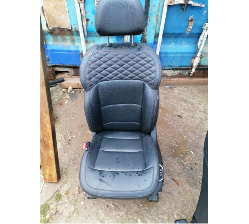 Сиденье переднее левое