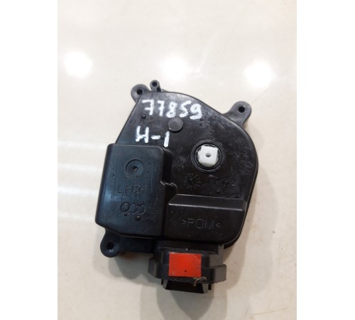 Моторчик механизма доводчика крышки багажника