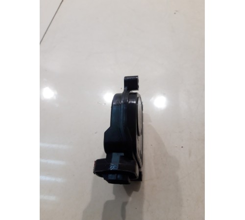 Моторчик механизма доводчика крышки багажника