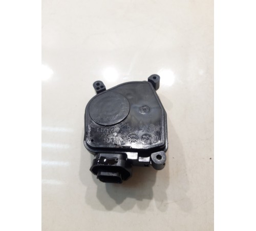 Моторчик механизма доводчика крышки багажника