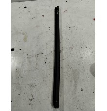 Уплотнитель стекла (задний правый внутренний)