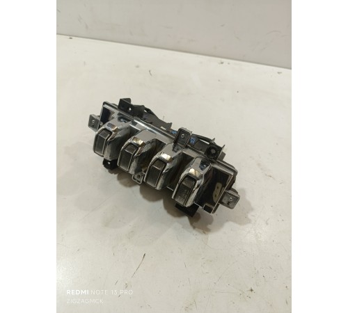 Фара дневного света левая (ходовые огни)