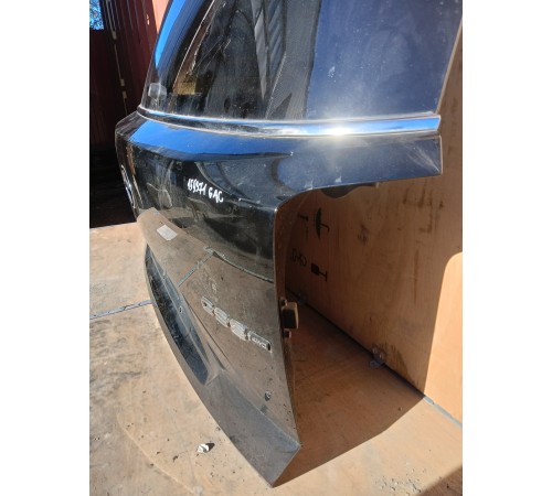 Крышка багажника (пятая дверь)