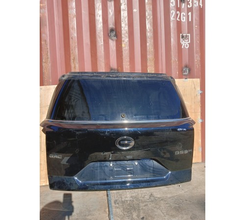 Крышка багажника (пятая дверь)