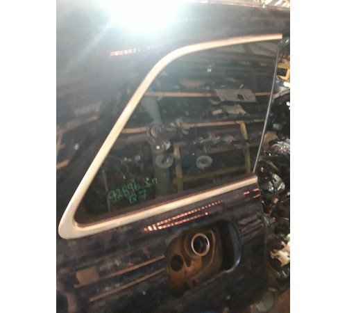 Глухое стекло(заднее правое)