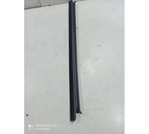 Уплотнитель стекла (задний левый внутренний)