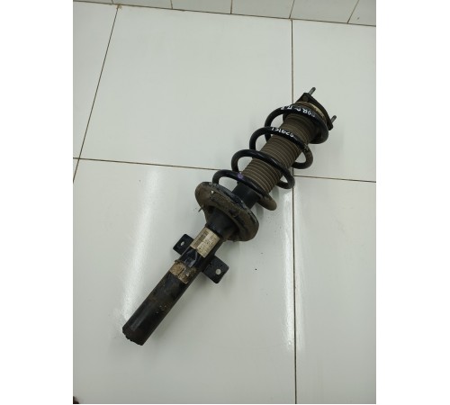 Амортизатор Передний правый в сборе