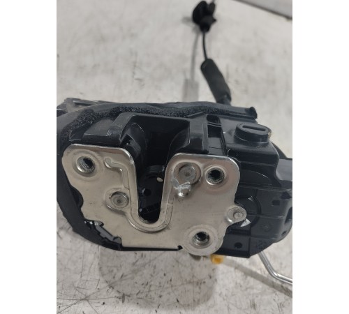 Замок двери задний левый