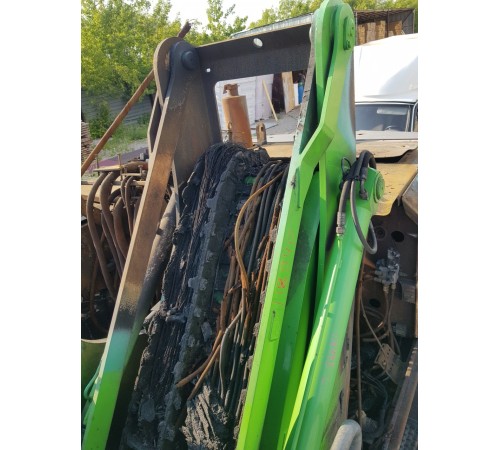 Тяга гидравлическая подъема кабины