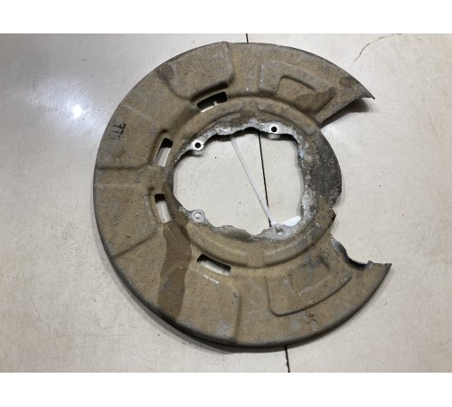 Кожух тормозного диска (задний, правый)