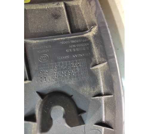 Накладка крышки багажника (задняя, левая)