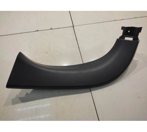 Накладка крышки багажника (задняя, левая)