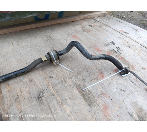 Стабилизатор передний