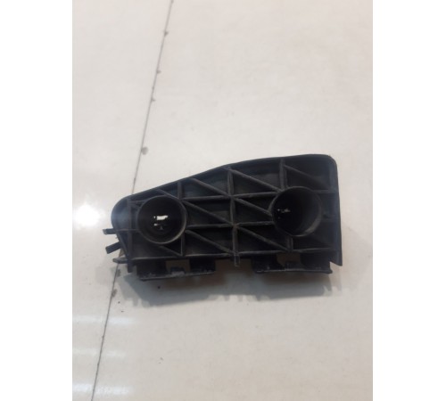 Кронштейн заднего бампера (левый верхний)