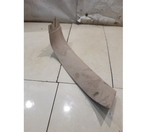 Обшивка крышки багажника (левая)